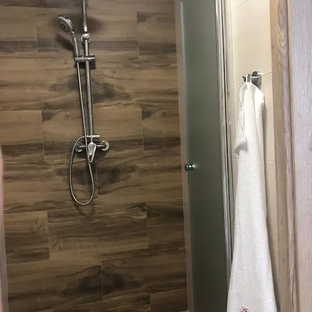 Nad Lipou, Apartman 2 * Hrubá Skála